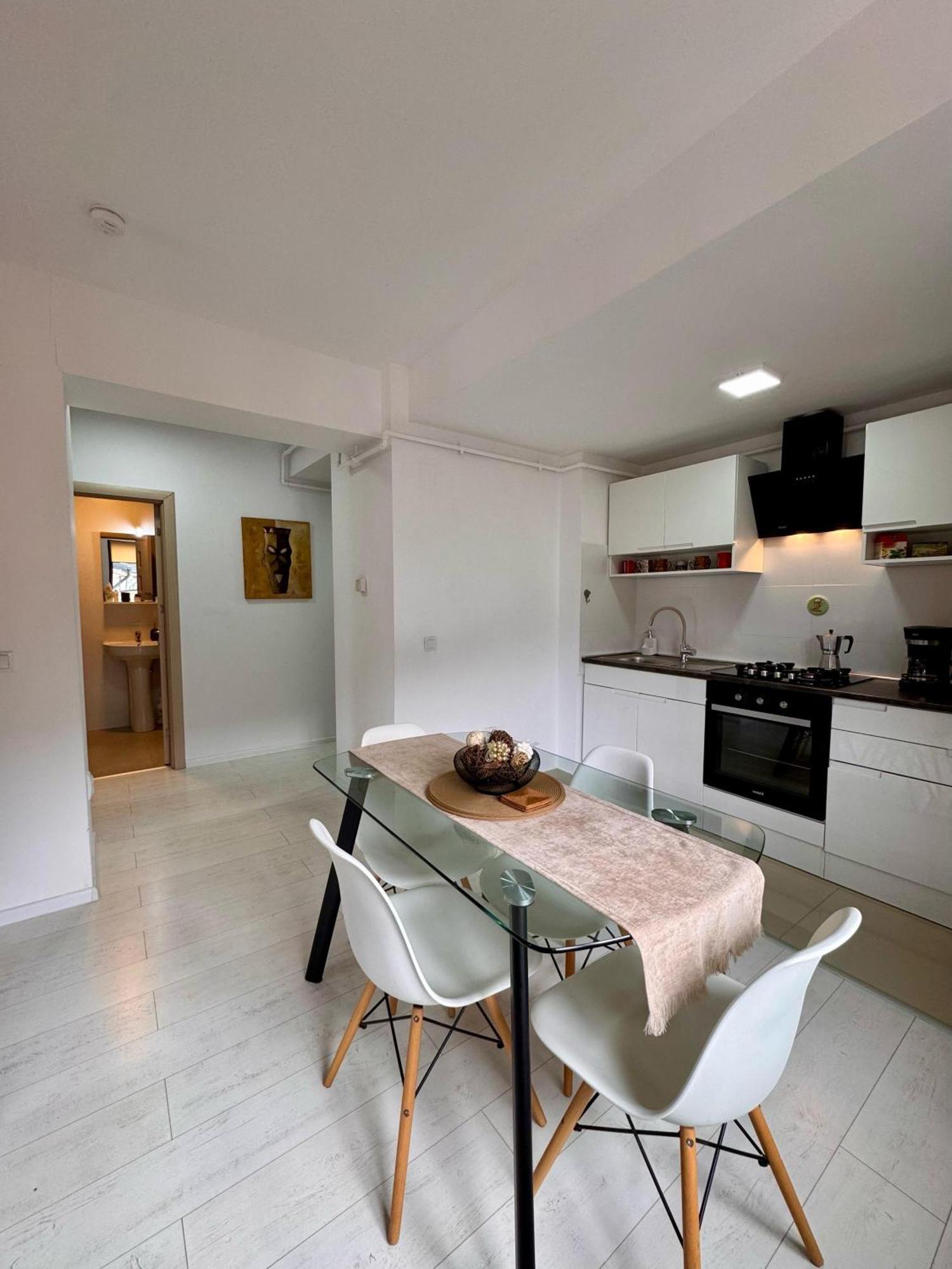 Apartment Alma *